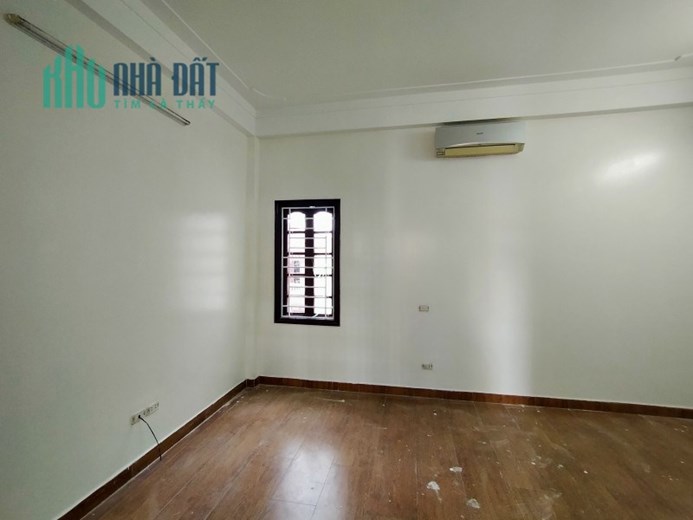 Bán nhà Cát Linh 50m2 x 4 tầng, ngõ nông gần phố, không quy hoạch, 4.5 tỷ