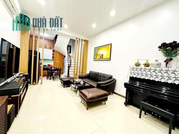 3 thoáng, chủ tự xây, cách phố 35m, bán nhà Xã Đàn