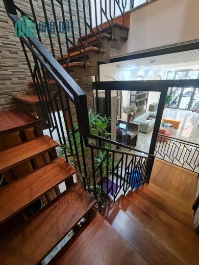 Bán nhà 4 tầng mặt đường Mê Linh TTTP Nha Trang