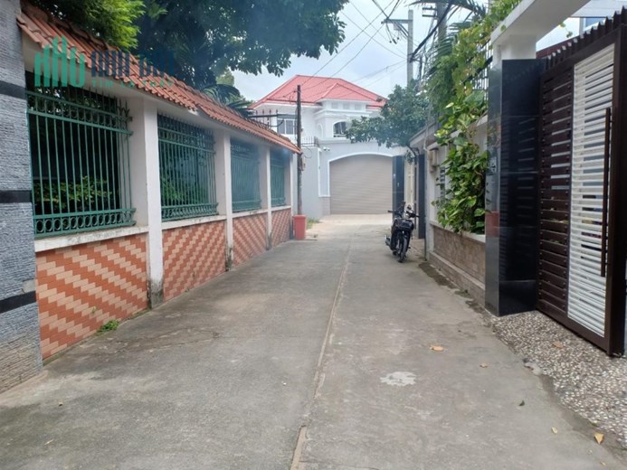 Giảm mạnh: Thửa đất HXH đường Linh Trung, Thủ Đức, 85m2 giá chỉ còn 4.9 tỷ.