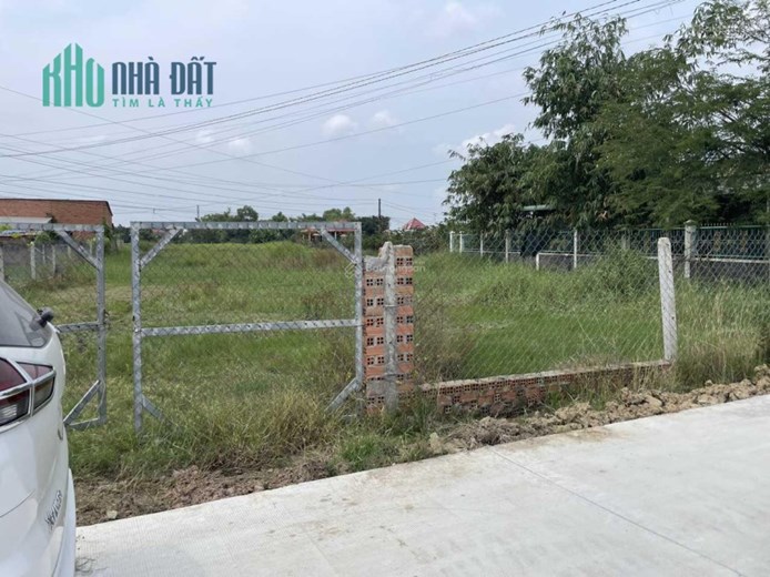 Chính chủ cần bán gấp miếng đất thổ vườn 1050 m2, xã Đức Hoà Đông. 7tỷ