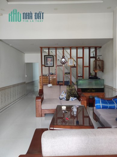 ( Sos Sos ) Cần tiền Bán gấp 2 căn nhà nhà mặt tiền kinh doanh đường Mê Linh, Đà Lạt giá chỉ 9.5 tỷ
