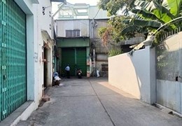 Bán nhà và xưởng sản xuất ngay ngã tư 4 xã 20 x 16 ( 3 lầu ) giá 22,5 ty