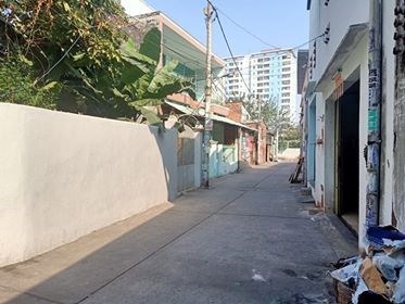 Bán nhà và xưởng sản xuất ngay ngã tư 4 xã 20 x 16 ( 3 lầu ) giá 22,5 ty