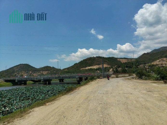 ĐẤT ĐẸP - GIÁ TỐT - CHÍNH CHỦ Bán Gấp Lô Đất Vị Trí Đẹp Tại Đồng Nhơn ,Vĩnh Trung, Nha trang