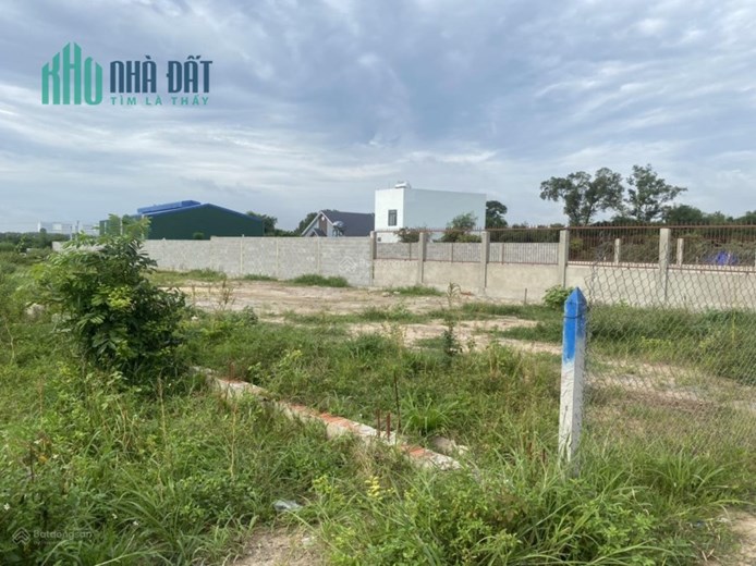 Chính chủ cần bán đất thổ vườn phường 988.7m2 xã Định Hoà