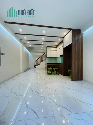 Bán nhà mặt ngõ 663 Trương Định 30m2, 6 tầng giá 5.1 tỷ.