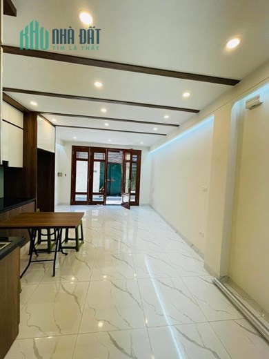 Bán nhà mặt ngõ 663 Trương Định 30m2, 6 tầng giá 5.1 tỷ.