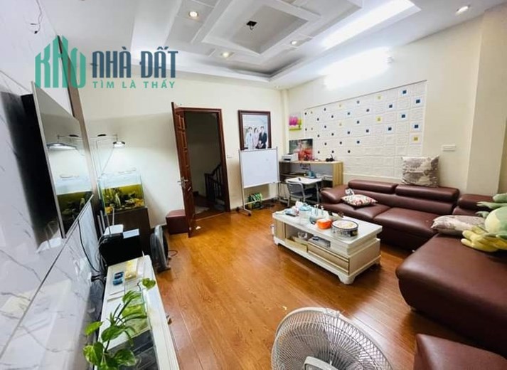 Nhà đẹp 5 tầng  Yên Hòa Cầu Giấy, mặt tiền rộng, về ở ngay 4.95 tỷ