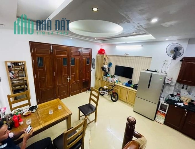 Nhà đẹp 5 tầng  Yên Hòa Cầu Giấy, mặt tiền rộng, về ở ngay 4.95 tỷ