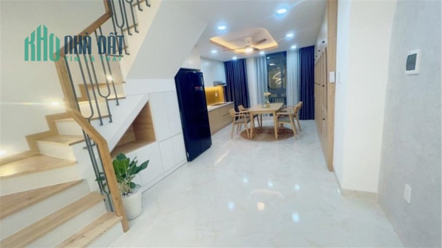 Bán Nhà Chính Chủ HXH Huỳnh Văn Bánh - Phú Nhuận - 40m2 - 5Tầng - Chỉ nhỉnh 6Tỷ.