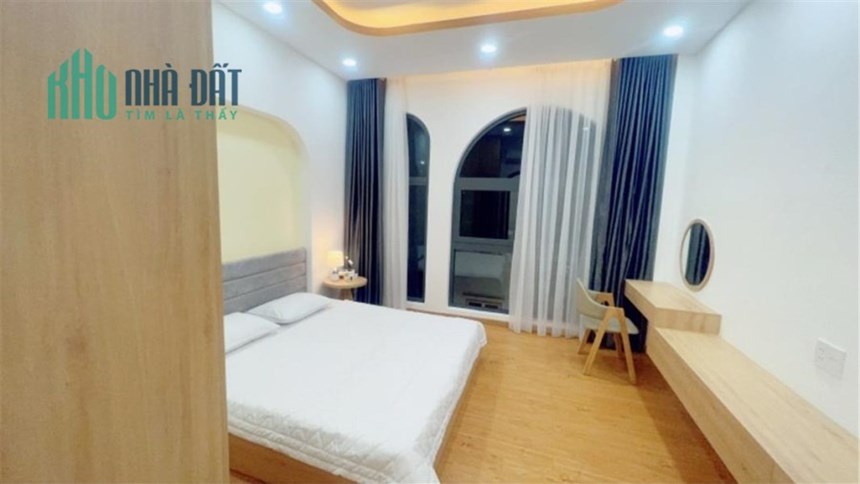 Bán Nhà Chính Chủ HXH Huỳnh Văn Bánh - Phú Nhuận - 40m2 - 5Tầng - Chỉ nhỉnh 6Tỷ.