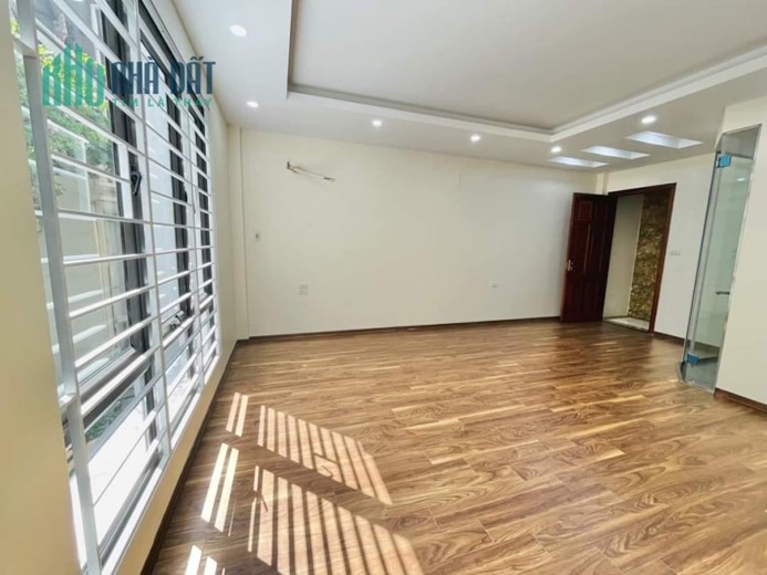 Bán nhà phố Tô Vĩnh Diện, 5m ô tô, nhà mới kính coong, 50m, 6T, Thang máy, 7.3 tỷ