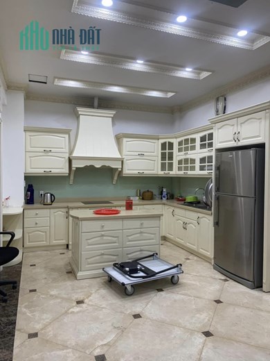 Hạ chào 3.5 tỷ Biệt thự vi vu gió hồ Linh Đàm, 240m2 sổ đỏ, mặt tiền khủng 13m, giá sốc 38 tỷ