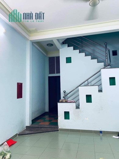 CHO THUÊ NHÀ NGUYÊN CĂN HẺM RỘNG 8M, TRUNG TÂM PHƯỜNG 13, QUẬN TÂN BÌNH