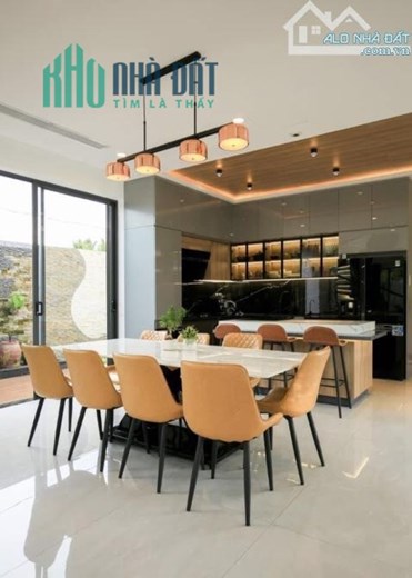 Cần bán Biệt thự  góc, C37 Bắc Hà, Tố Hữu. DT 250m x 3,5 tầng. Hoàn thiện. Giá 47,5 tỷ.