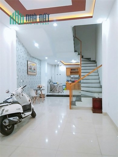 Cho thuê mặt bằng 1t2l kính đẹp đường trương công định, tpvt