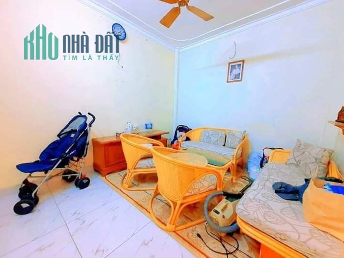 Bán Nhà Phố Đội Cấn 34/40m2 x 6 tầng, 6 phòng ngủ đầy đủ công năng, cách 1 nhà ra Phố, giá chỉ hơn