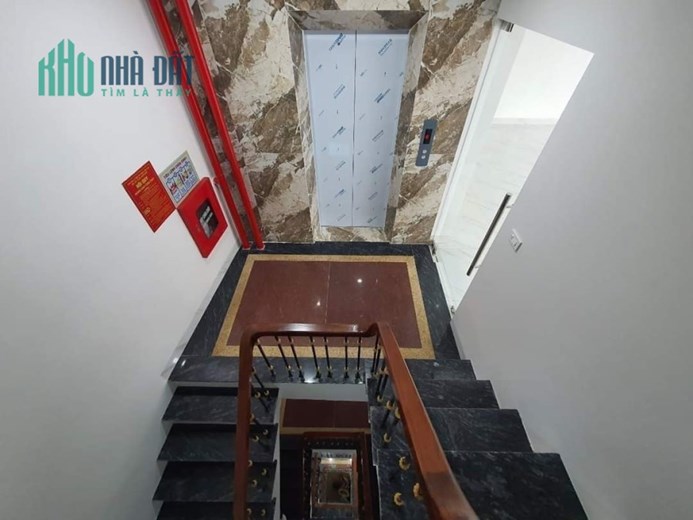 Building Nguyễn Văn Cừ - Long Biên 115m2 xây 8 tầng 1 hầm thang máy