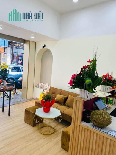 Cần sang quán trà sữa, chè thái tô tượng  Địa chỉ: Tân Bình, Hồ Chí Minh