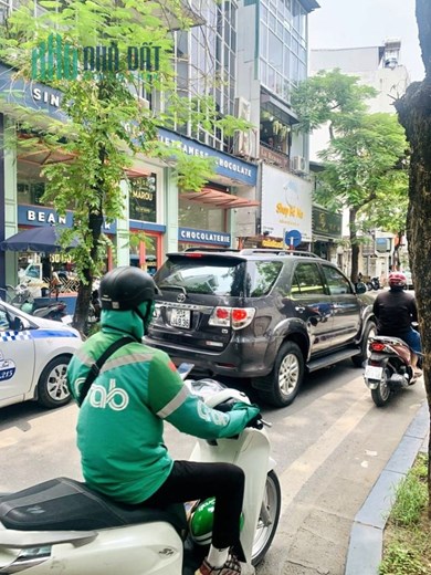 [ HẠ CHÀO 10 TỶ] BÁN GẤP MP NGAY NGÃ TƯ QUÁN SỨ - TRÀNG THI NHÀ 5T MẶT TIỀN 8M.