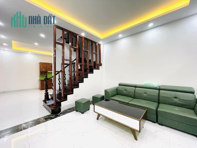 NHÀ ĐẸP LÔ GÓC 2 MẶT NGÕ THÔNG ÔTÔ ĐỖ CỬA 15M ÔTÔ TRÁNH 43M2 4.83 TỶ KIM GIANG
