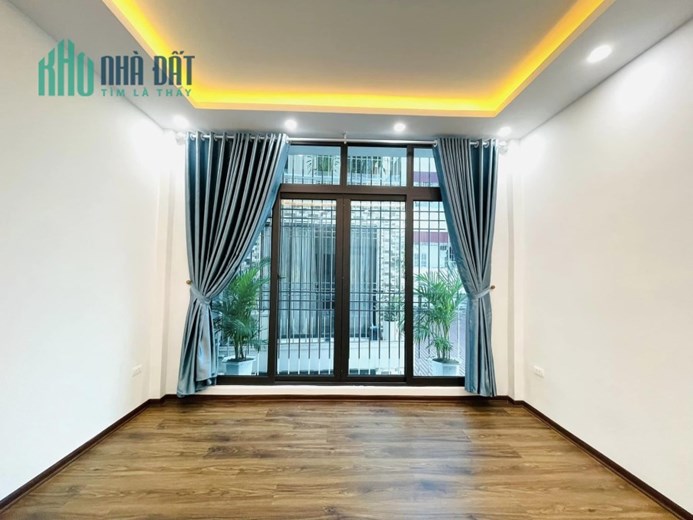 NHÀ ĐẸP LÔ GÓC 2 MẶT NGÕ THÔNG ÔTÔ ĐỖ CỬA 15M ÔTÔ TRÁNH 43M2 4.83 TỶ KIM GIANG