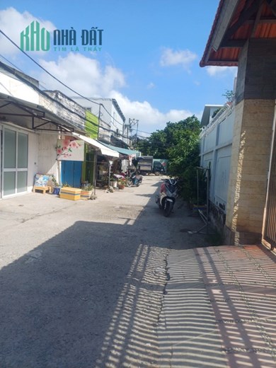 Bán nhà gần chợ Bình Triệu. đường số 4 Hiệp Bình Chánh, dt 250 m² Giá 13,5 Tỷ