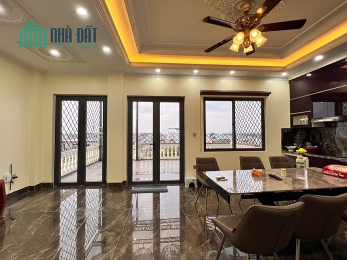 AN DƯƠNG, GARA Ô TÔ TRÁNH, THANG MÁY XỊN, KINH DOANH TỐT 10.4 TỶ
