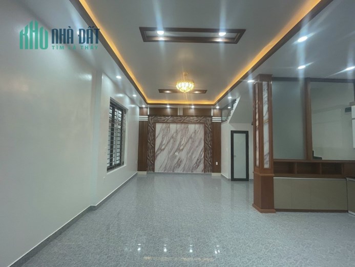 Bán nhà xây mới phố Hoàng Ngọc Phách - 50m 4 tầng ngõ ô.tô GIÁ 4.1 tỉ