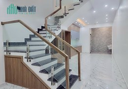 Bán nhà xây mới phố Văn Cao, 63m 4 tầng GIÁ 4.2 tỉ ngõ ô.tô đỗ cửa