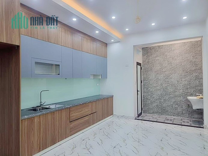 Bán nhà xây mới phố Văn Cao, 63m 4 tầng GIÁ 4.2 tỉ ngõ ô.tô đỗ cửa