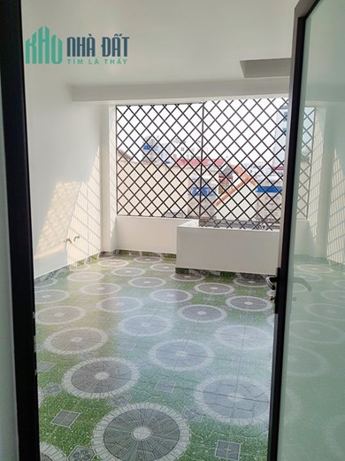 Bán nhà xây mới phố Văn Cao, 63m 4 tầng GIÁ 4.2 tỉ ngõ ô.tô đỗ cửa