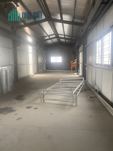 Bán nhà xưởng mặt đường Nguyễn Văn Linh, diện tích 196m GIÁ 10.8 tỉ gần ngay AEON