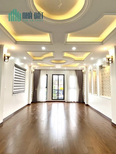 ÂU CƠ, GARA Ô TÔ TRÁNH, THANG MÁY, KINH DOANH 10.4 TỶ