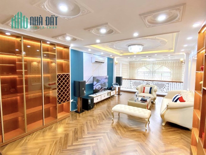 ÂU CƠ, GARA 7 CHỖ, THANG MÁY, KINH DOANH 10.6 TỶ