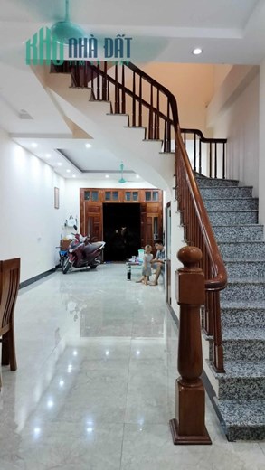 Chính chủ bán ! 3 tầng, dân xây, 63m2, ngõ thông, ô tô, ô bàn cờ, gần trường, gần KCN Bắc Thăng