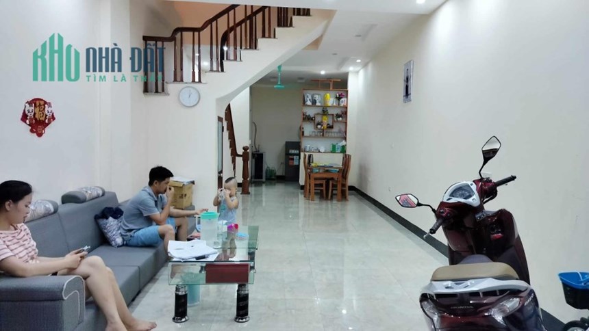 Chính chủ bán ! 3 tầng, dân xây, 63m2, ngõ thông, ô tô, ô bàn cờ, gần trường, gần KCN Bắc Thăng
