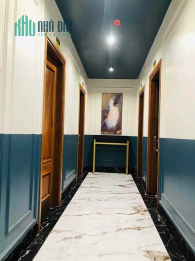 Bán CHDV Lạc Long Quân 112/120m2 * 10 tầng thang máy, 31 phòng khép kín full nội thất, hạ chào tổng