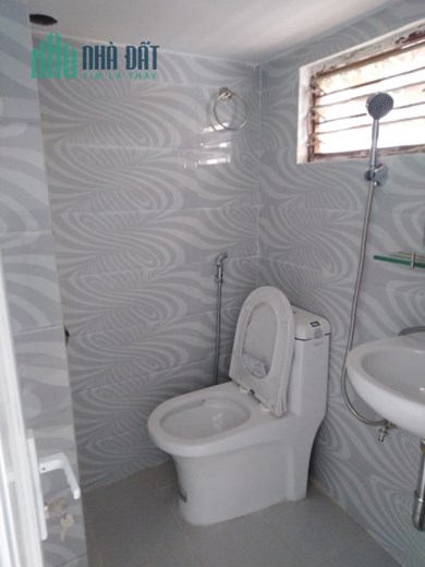 NHÀ TẬP THỂ NGHĨA TÂN Ở TẦNG 3 TẠI TRẦN CUNG 58M2; GIÁ 2,65 TỶ.