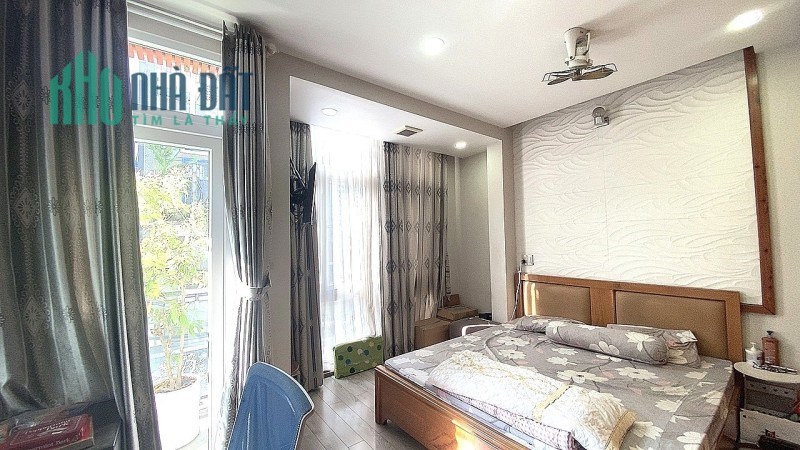 BÁN NHÀ TÂN BÌNH HXH 110M2 OTO VÀO NHÀ 5 TẦNG NGANG 7,6M HIẾM VÕ THÀNH TRANG 13.5 TỶ.