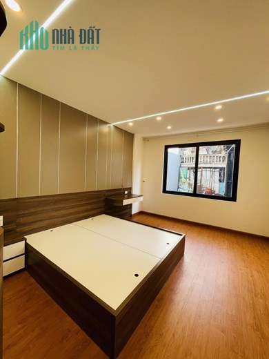 Bán nhà Trương Định, 5 tầng, xây mới, đẹp, hiện đại, gần oto, tiện ích chỉ 4 tỷ.