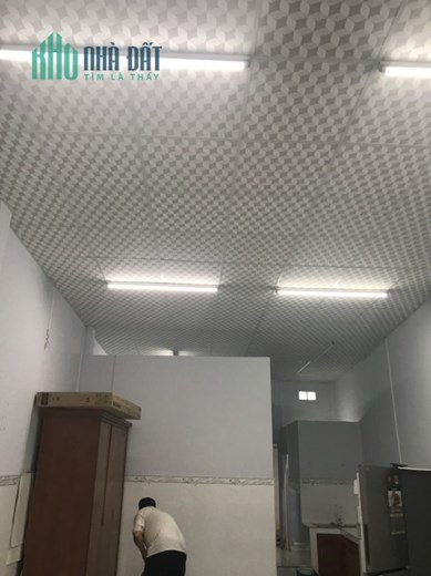 Cho thuê nhà nguyên căn, thích hợp làm văn phòng hoặc kinh doanh.