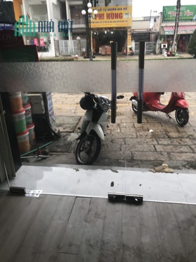 Cho thuê nhà nguyên căn, thích hợp làm văn phòng hoặc kinh doanh.