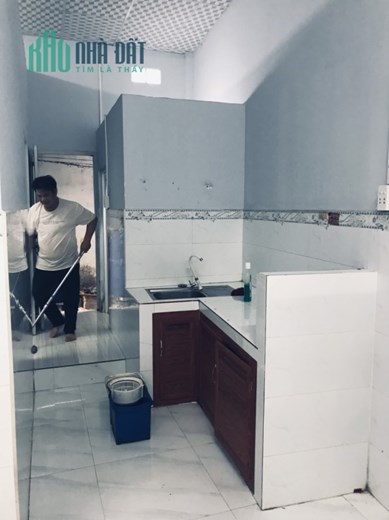 Cho thuê nhà nguyên căn, thích hợp làm văn phòng hoặc kinh doanh.