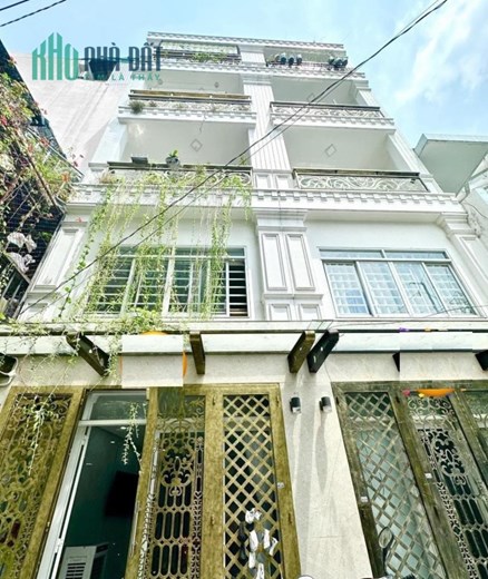 GIẢM 2 TỶ - NHÀ sát HXH HUỲNH VĂN BÁNH PHÚ NHUÂN-  NHÀ ĐẸP-TẶNG FULL NỘI THẤT CAO CẤP