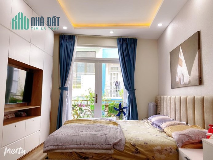 GIẢM 2 TỶ - NHÀ sát HXH HUỲNH VĂN BÁNH PHÚ NHUÂN-  NHÀ ĐẸP-TẶNG FULL NỘI THẤT CAO CẤP