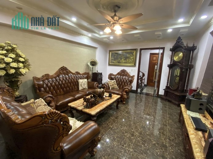 Bán nhà phố Nguyễn Phong Sắc, Q Cầu Giấy 80m2, 5T, MT 5m, nhà đẹp, lô góc, ở ngay. Giá 18 tỷ.