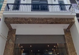 Bán nhà phố Trần Đăng Ninh, Q Cầu Giấy 80m2, 5T, MT 5m, nhà đẹp, lô góc, ở ngay. Giá 18 tỷ.