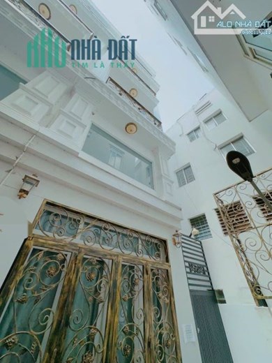 Bán nhà 2 tầng full nội thất đường Nguyễn Công Hoan, Phú Nhuận giáp quận 1